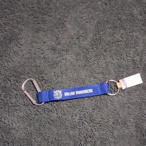 Dallas Mavericks Blue Keychain with Carabiner